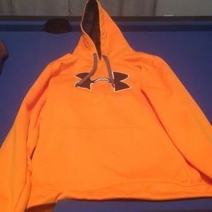 Under armour sweatshirt